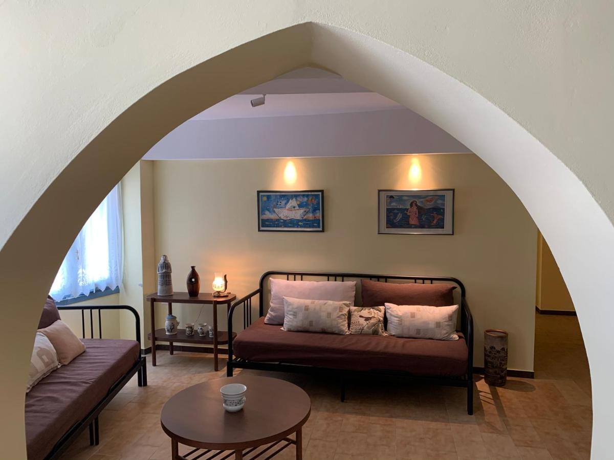 Captain'S House Plaka Milos Villa ภายนอก รูปภาพ