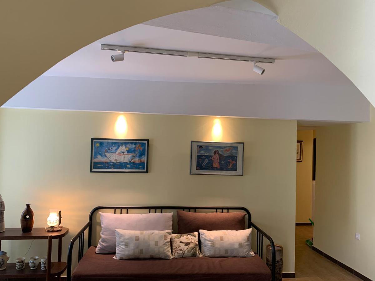 Captain'S House Plaka Milos Villa ภายนอก รูปภาพ
